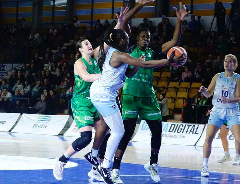 El Perfumerías Avenida se reencuentra con la victoria ante el Araski (60-66)