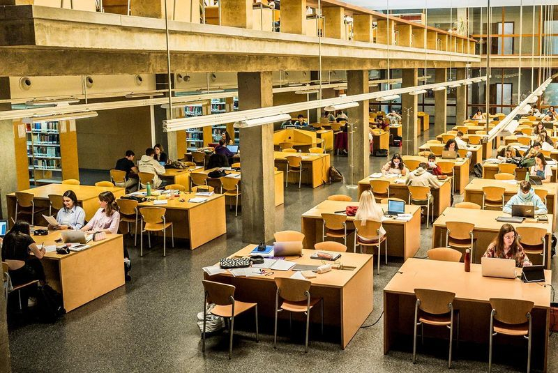 Las universidades de Castilla y León ofrecen 17 becas de prácticas laborales para personas con discapacidad