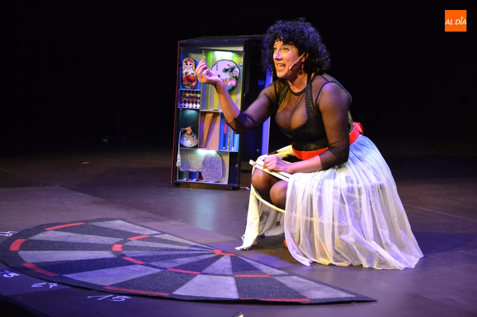 La salmantina Eugenia Manzanera llega esta semana para dejarnos Con la cabeza en las nubes   