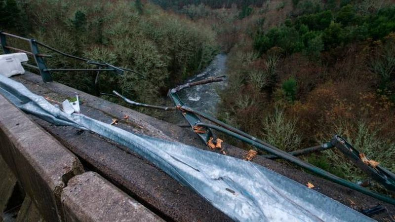 Localizada una séptima víctima mortal del accidente de autobús en Pontevedra