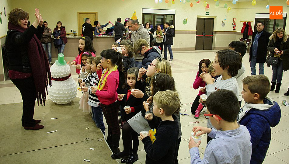 Los más pequeños se preparan para la Navidad en Villarino 