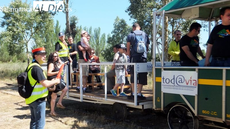 Tod@vía reivindica la reutilización de la vía férrea con vehículos ligeros