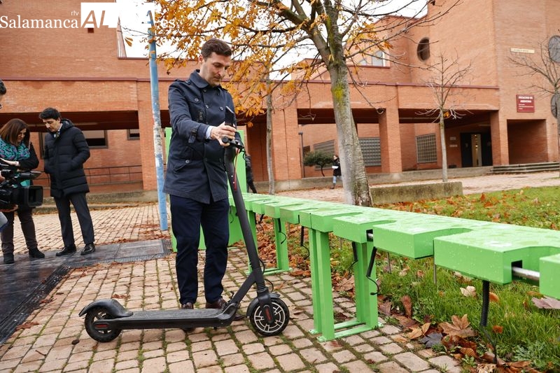 Primer aparcamiento de Salamanca para recargar patinetes eléctricos