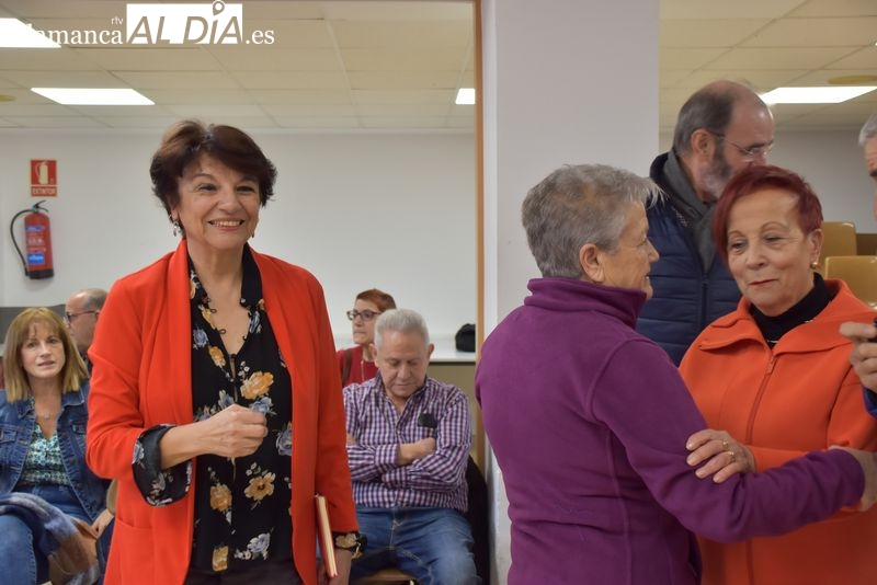 Soledad Murillo se presenta ante los suyos como la alternativa del cambio