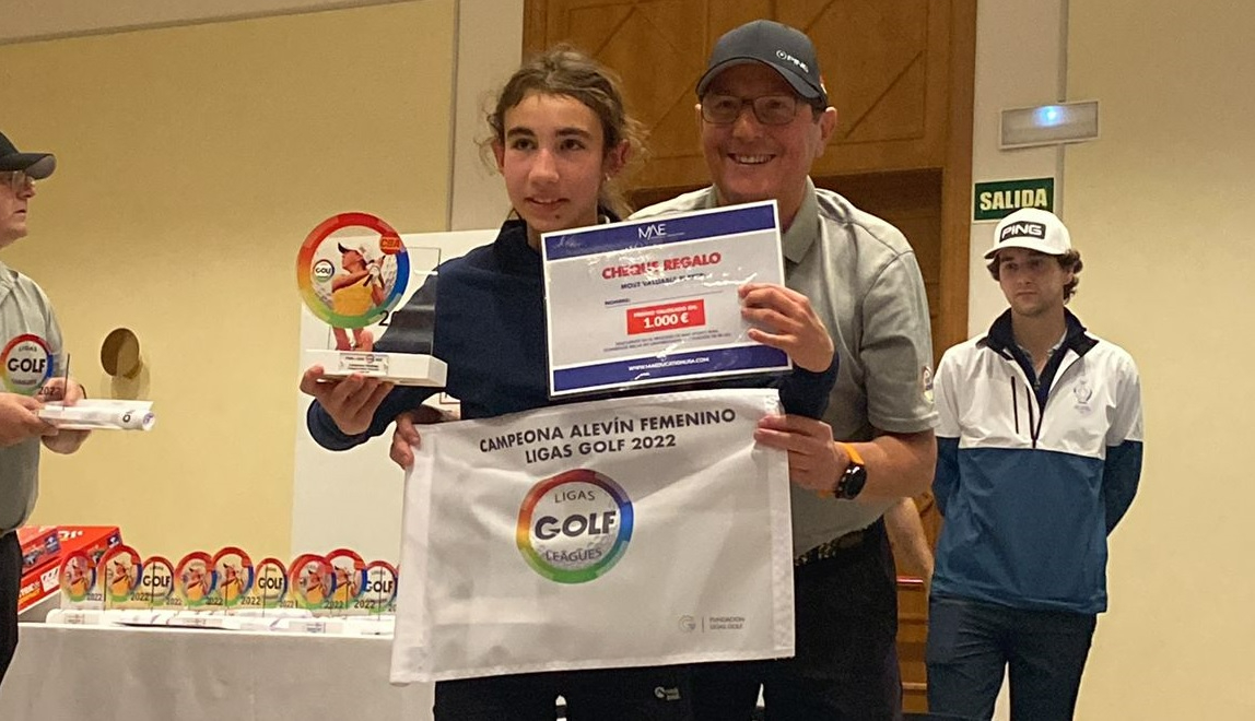 La salmantina Elena Balmori, campeona alevín 2022 de Ligas Golf