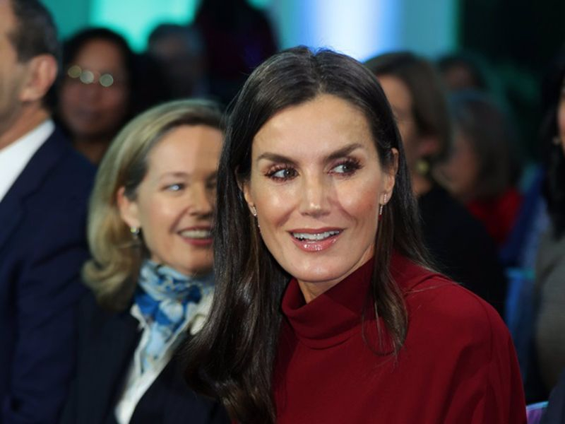 La Reina Letizia repite el vestido que le une con Máxima de Holanda