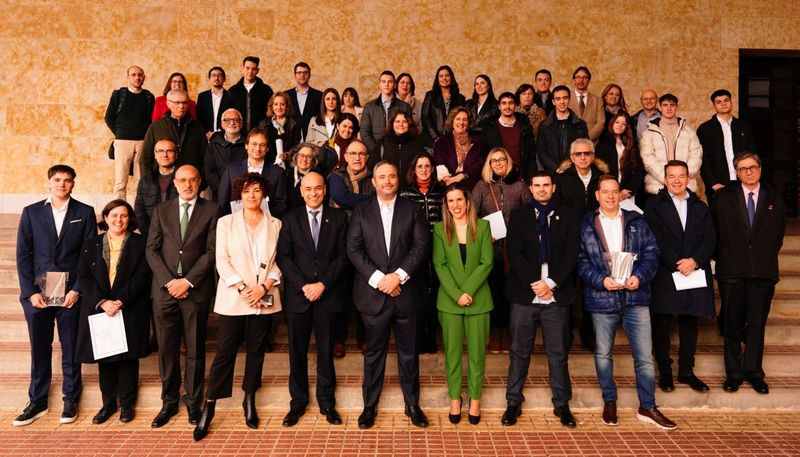 La Facultad de Economía y Empresa de la USAL entrega sus premios del curso 2021-22