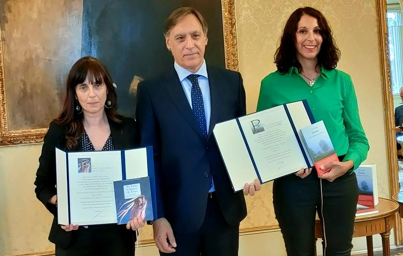 Emilce Mariel Acuña y María Eugenia Martínez Bernal reciben los Premios de Novela y Poesía Ciudad de Salamanca 2022