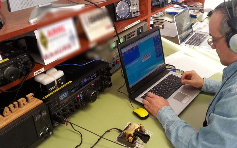 Radioaficionados salmantinos organizarán una exposición en el Centro Victoria Adrados
