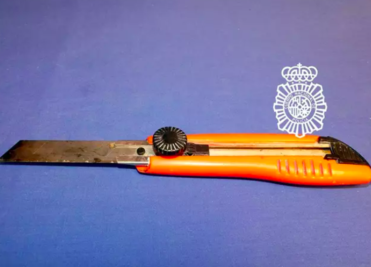 Detenido en Salamanca por amenazar con un cúter a dos farmacéuticas y robar 500 euros  