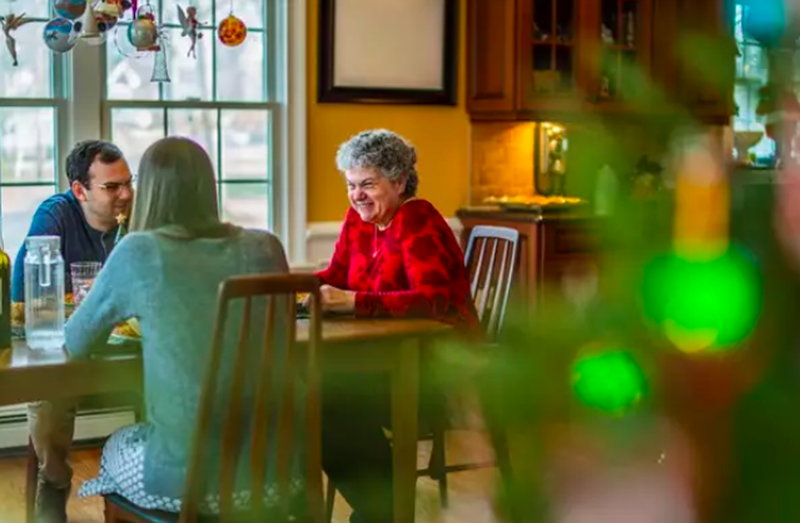 Cómo estimular a las personas con demencia en Navidad