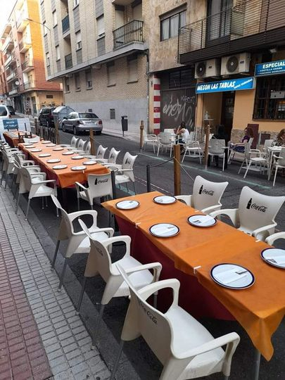 Marce, propietario Mesón Las Tablas: Si tengo que quitar la terraza, cerraré el negocio