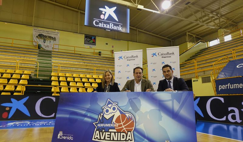 CaixaBank renueva como patrocinador oficial del Perfumerías Avenida 