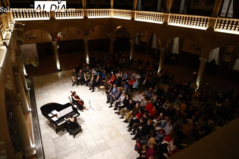 El Dúo Artesa pone el toque musical en el Casino