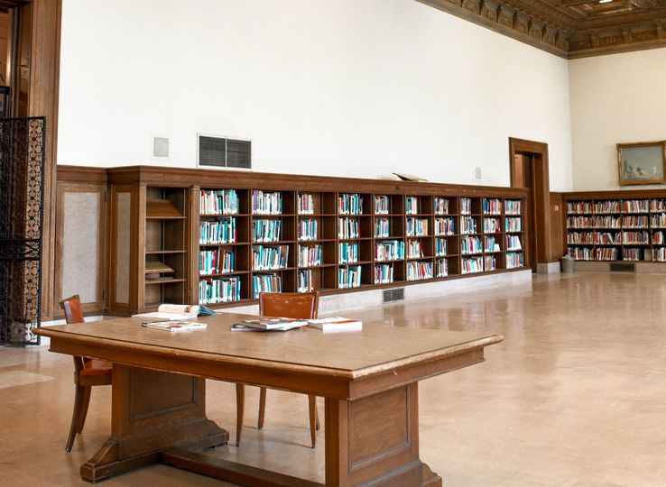 Mamitis, panetone o cuarentañero, entre las nuevas palabras que aparecen en el diccionario de la RAE