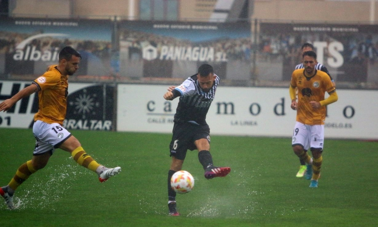 Unionistas, fuera de los puestos de descenso pese a la suspensión por lluvia de su último partido