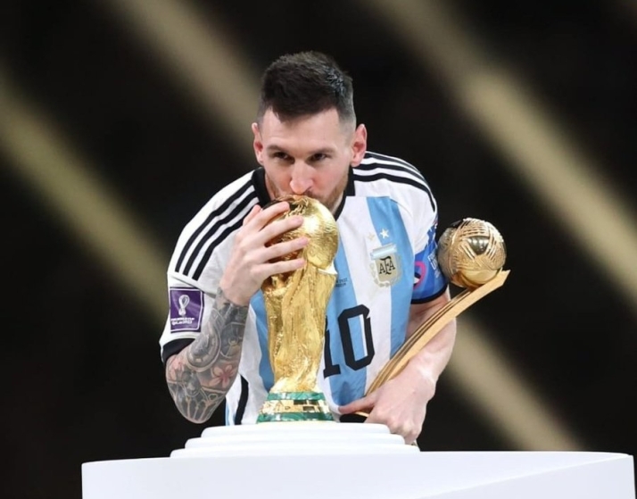 Messi agranda su leyenda en la final ante Francia y le da a Argentina el Mundial en los penaltis (3-3/4-2)