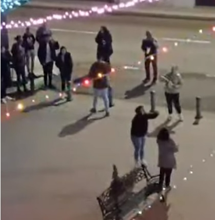 Vecinos de Sancti-Spíritus viven las Campanadas dos días después tras llevarse un chasco en Nochevieja