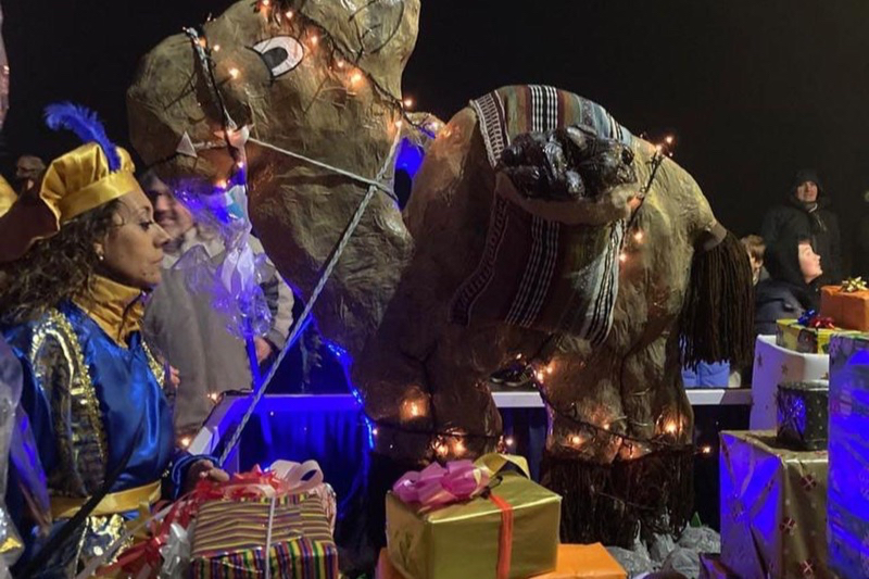Villoria organiza una llamativa fiesta en honor a los Reyes Magos