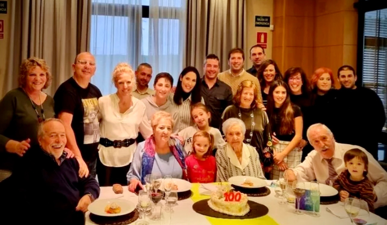 Juliana Delgado, nueva centenaria de la comarca: Vive en su casa, hace la compra y va a la peluquería cada semana 