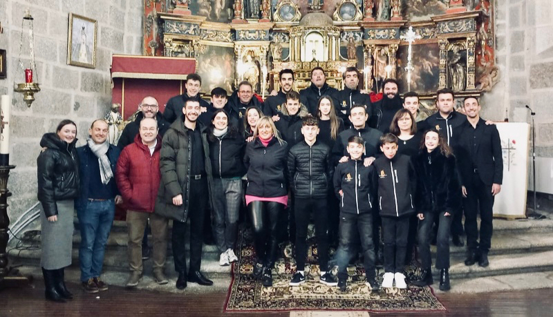 La Escuela de Dulzaina de Macotera ofrece un llamativo concierto San Miguel de Serrezuela