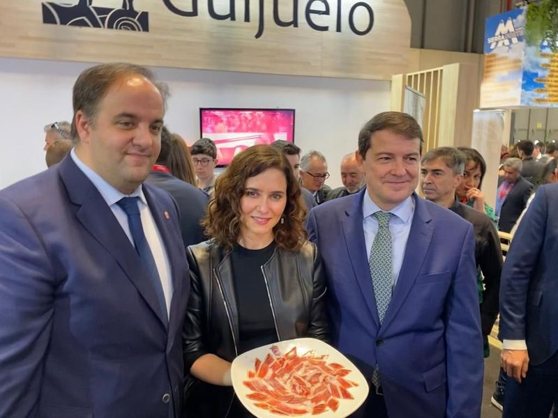 El Jamón de Guijuelo vuelve a ser centro de atención en Fitur