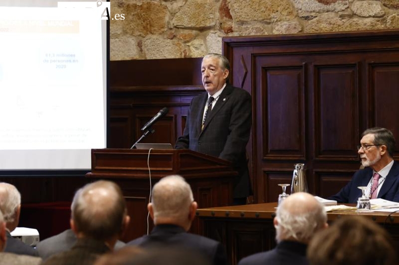 La Real Academia de Medicina de Salamanca abre su curso