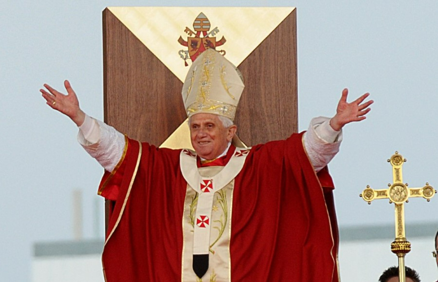 La Catedral acogerá el martes una misa funeral por Benedicto XVI