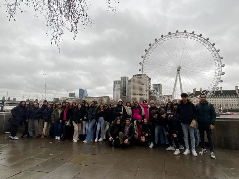 Noventa alumnos del colegio Calasanz participan en una inmersión lingüística en Inglaterra