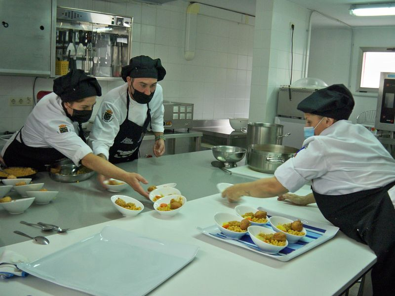 La Escuela de Hostelería de Santa Marta lanza dos nuevos cursos monográficos