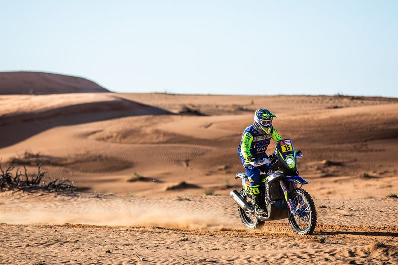 Santolino acaba octavo y prueba el ritmo de la sorpresa del Dakar