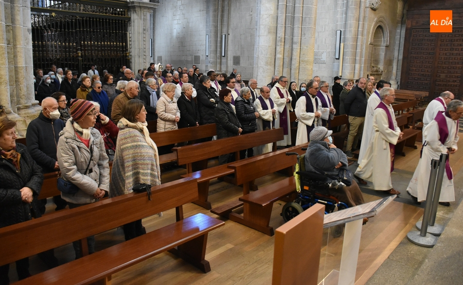 Fieles y sacerdotes de la Diócesis Civitatense se despiden de Benedicto XVI