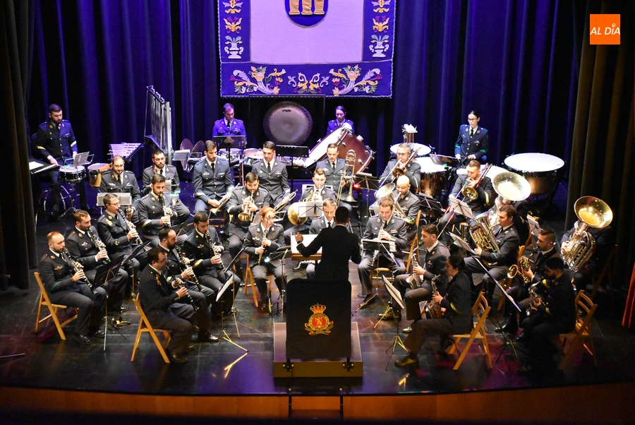 La Academia Básica del Aire y del Espacio protagoniza la 1ª actuación del 2023 en el Teatro