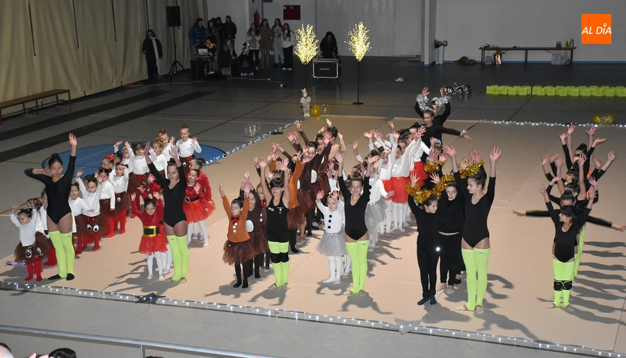 El Club Ítaca celebra su Gala de Navidad ante un amplísimo número de familiares