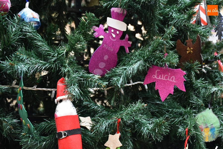 1Foto: La composición final del árbol... y el ¿último? destrozo