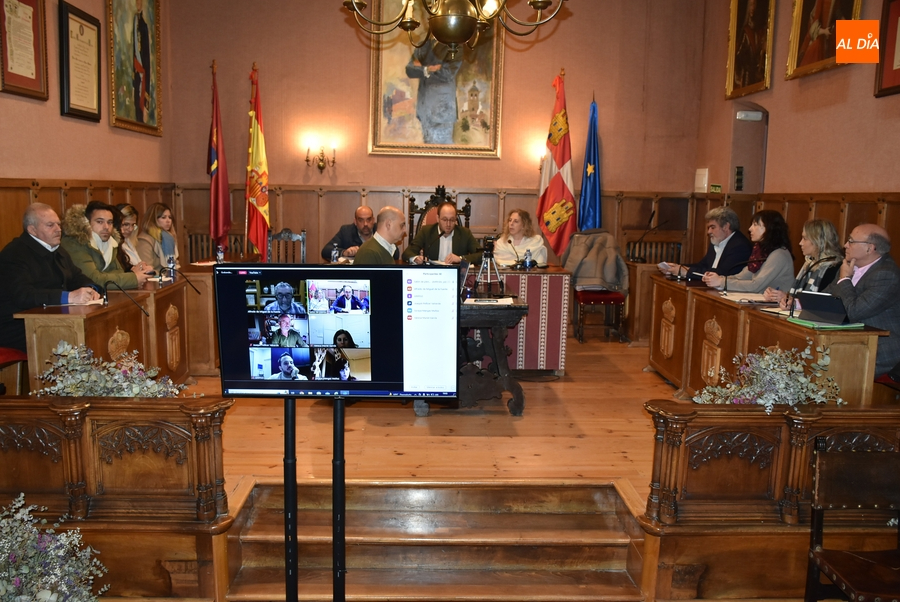 La distinción a Enrique Crespo como Hijo Adoptivo tendrá lugar el Viernes de Carnaval a mediodía