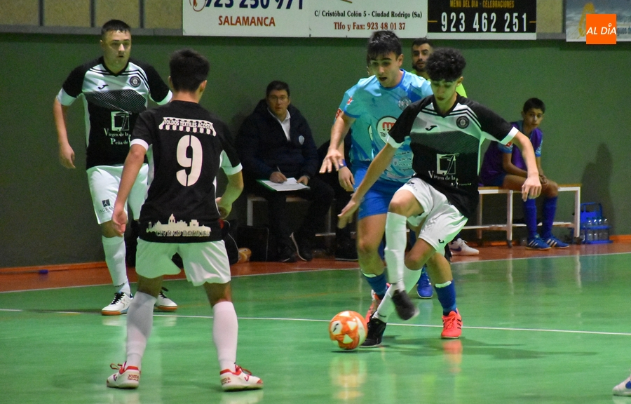 Épica victoria del III Juvenil a 16 para el final tras parar Juanan cuatro dobles penaltys