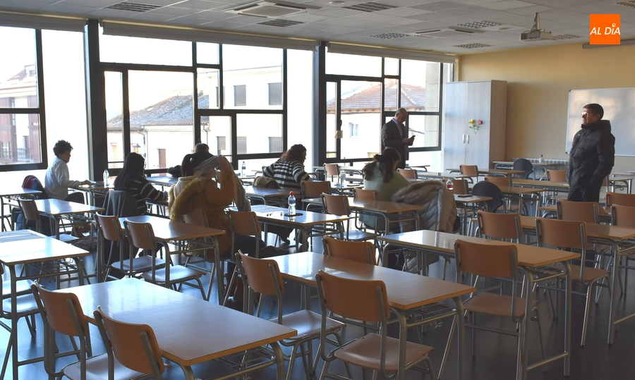 Una ausencia entre los 9 citados al último examen de la oposición para cubrir 3 plazas de administrativo 