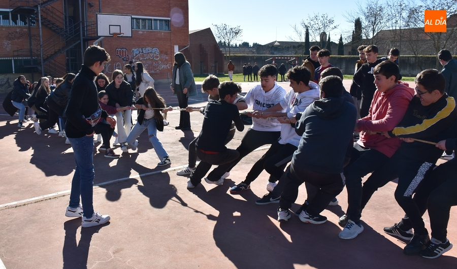 Animadísimo Día de la Convivencia en el IES Fray Diego incluyendo una gran paellada