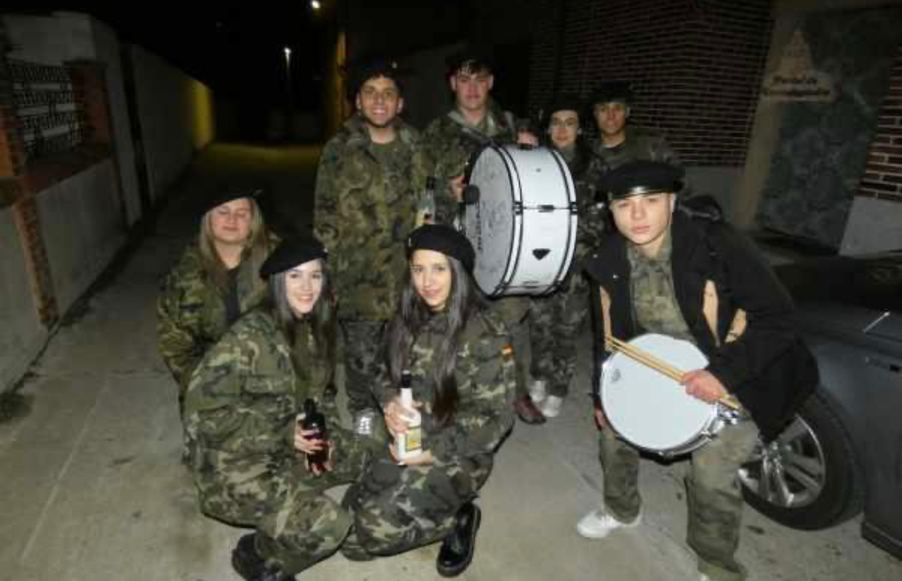 Los Quintos convierten las calles de Cantalapiedra en una fiesta