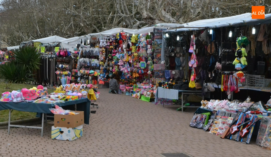 Se reduce casi a la mitad respecto al año pasado el número de puestos ambulantes del Carnaval
