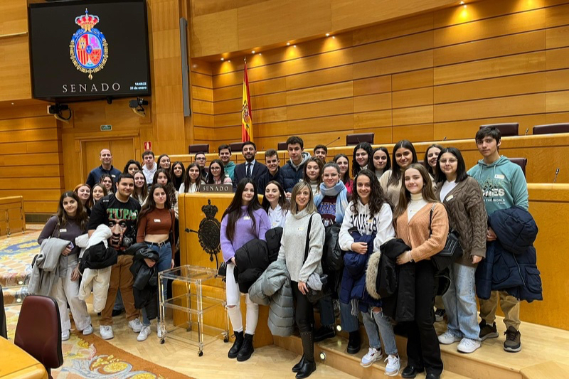 Alumnos de bachiller del IES Germán Sánchez Ruíperez conocen el Senado y parte del gobierno