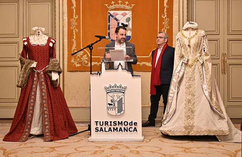 El Ayuntamiento organiza un taller de costura sobre el traje histórico del Siglo de Oro