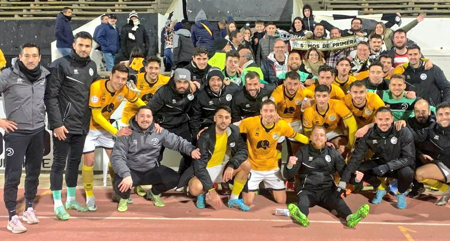 Unionistas da un golpe en la tabla y cierra la primera vuelta en la zona media