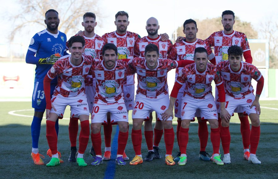 El CD Guijuelo y el Arenteiro firman las tablas en un aplazado de menos de media hora (0-0)