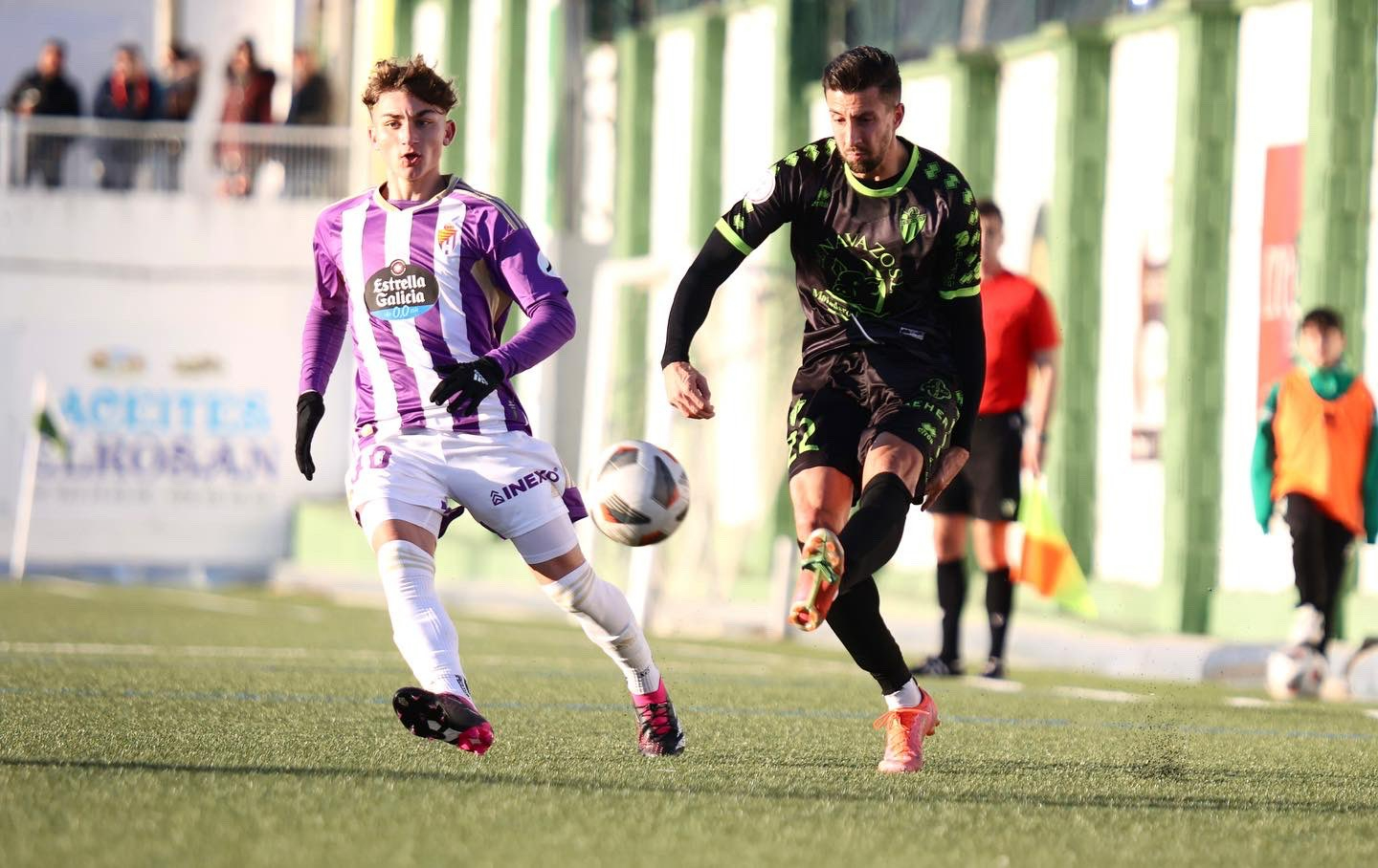 El CD Guijuelo se hace humano... pero nadie le saca de la zona noble