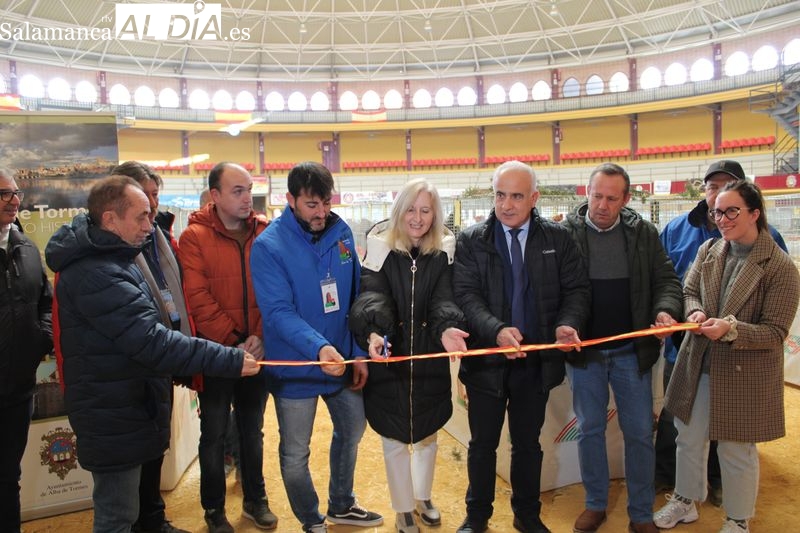 Arranca el Campeonato Internacional de Avicultura y Colombicultura