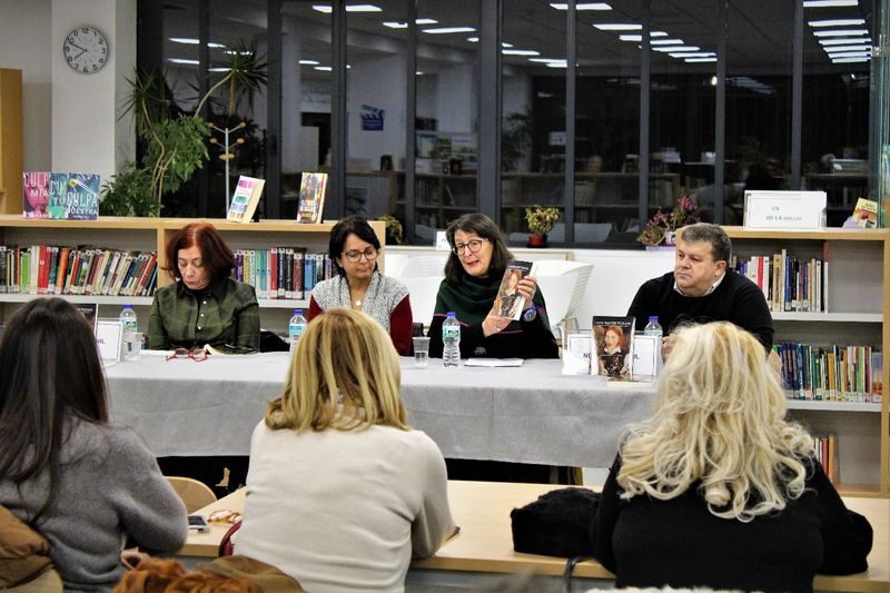 La Biblioteca de Santa Marta de Tormes presenta la antología Contamos todas, compendio de autoras castellanas y leonesas