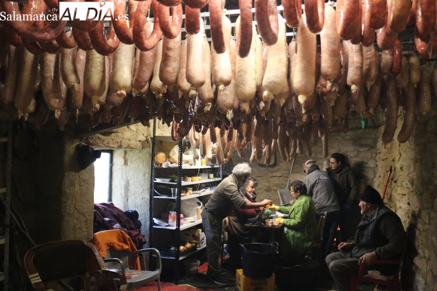 La matanza, elaboración de embutidos en Cabeza de Framontanos (II)