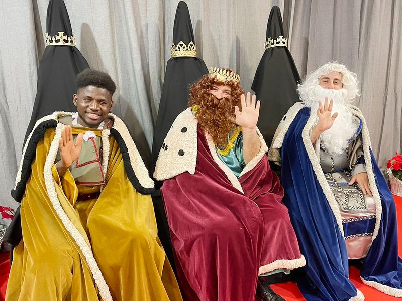 Melchor, Gaspar y Baltasar desfilarán por las calles de Carbajosa en una Cabalgata donde no faltarán la música, el color y las sorpresas pirotécnicas